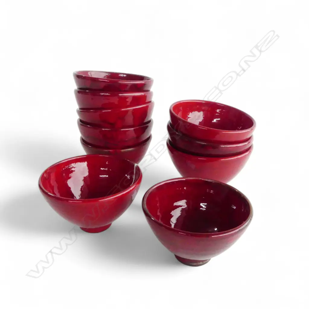KEUM SUN LEE 10 RED GLAZED PORCELAIN BOWLS. H.70mm Image 1++