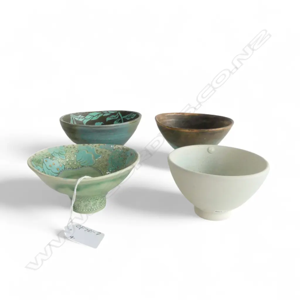 KEUM SUN LEE 4 DECORATED PORCELAIN BOWLS, H.80mm Image 1++