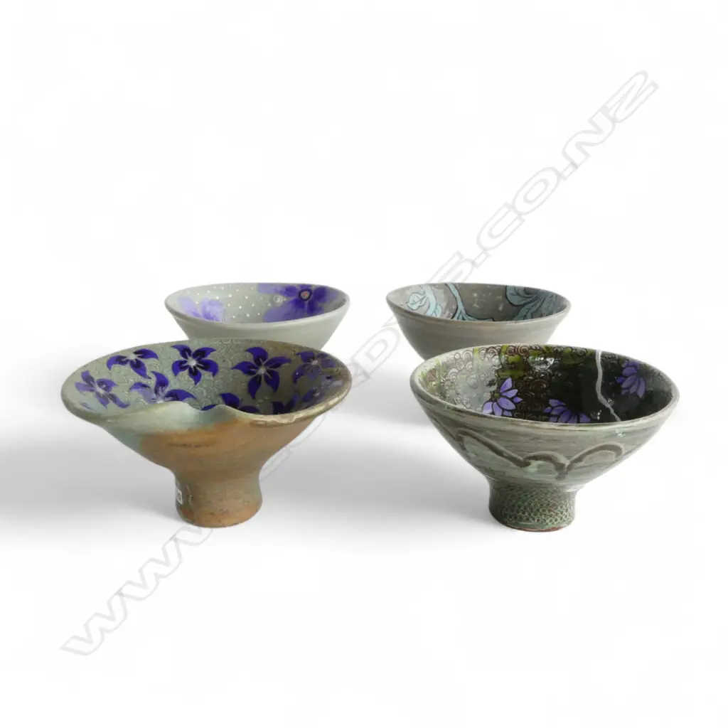 KEUM SUN LEE 4 DECORATED PORCELAIN BOWLS, H.80mm Image 1++