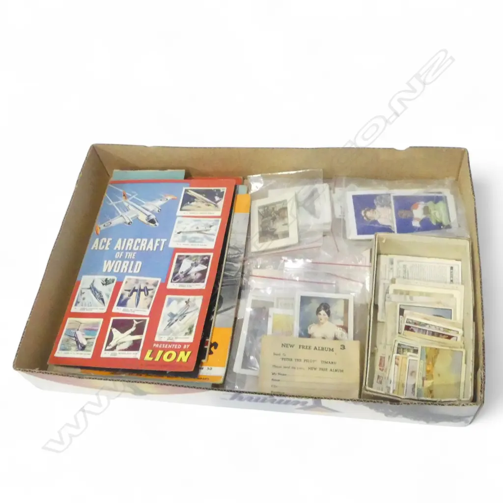 ASST. COLLECTORS CARDS Image 1++