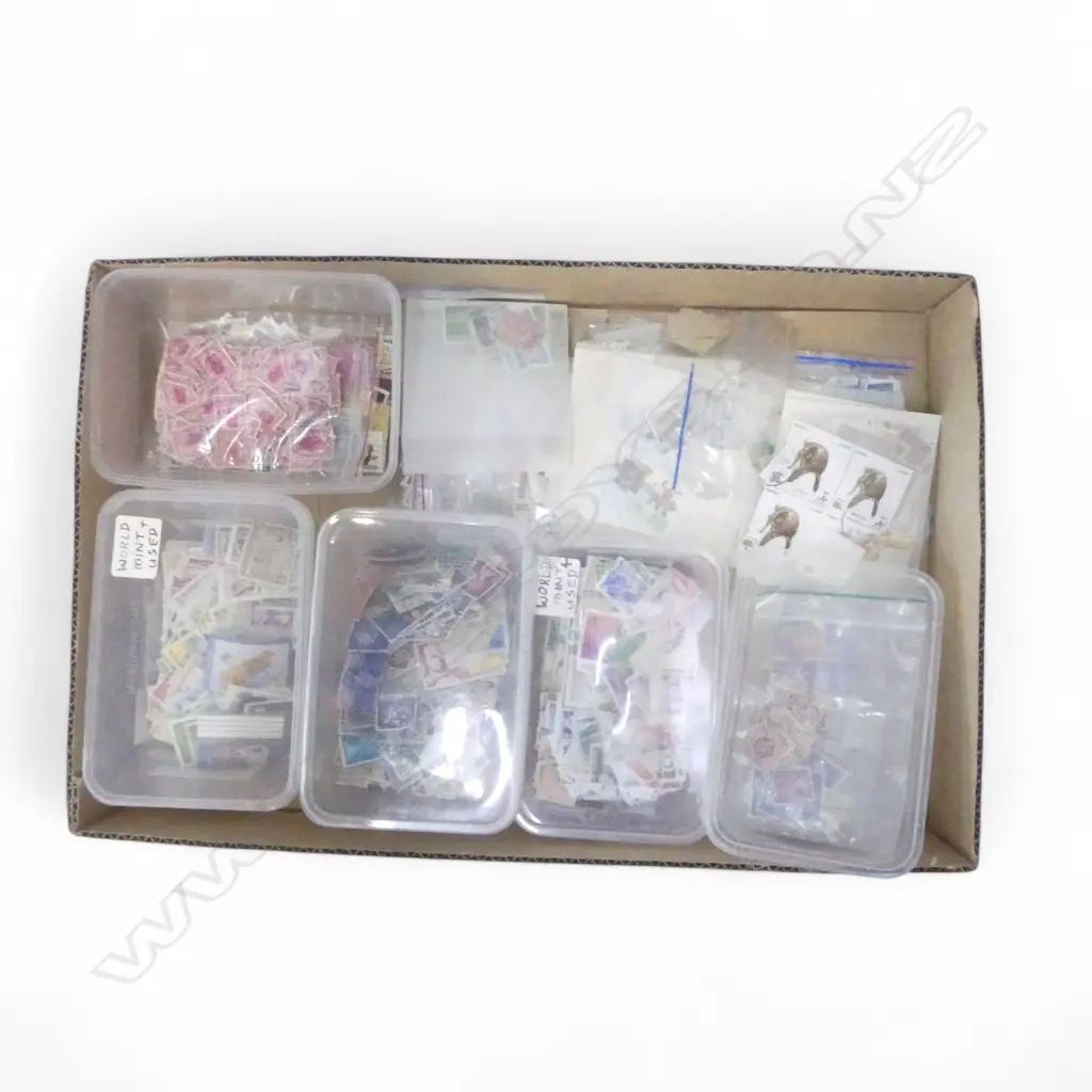 ASST. WORLD STAMPS Image 1++