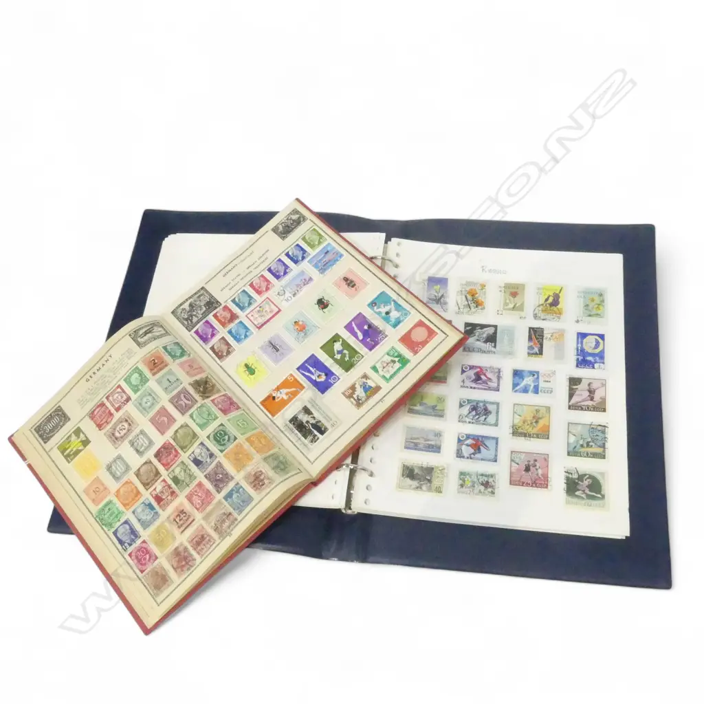 2 VINTAGE STAMP ALBUMS WORLD STAMPS Image 1++