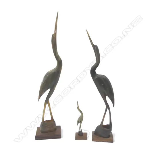 3 CARVED HORN BIRDS H.435mm