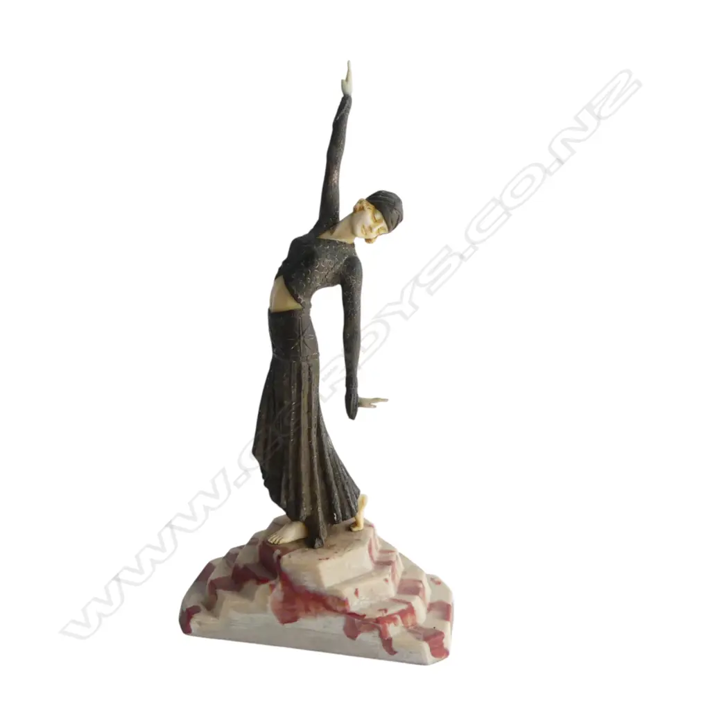 DECO STYLE RESIN FIGURE AFTER CHIPARUS H.350mm top thumb missing & lower hand loose Image 1++