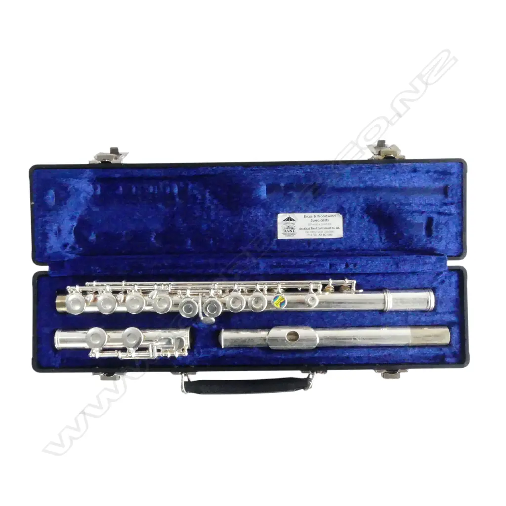 CASED VINTAGE AMERICAN MADE FLUTE Image 1++