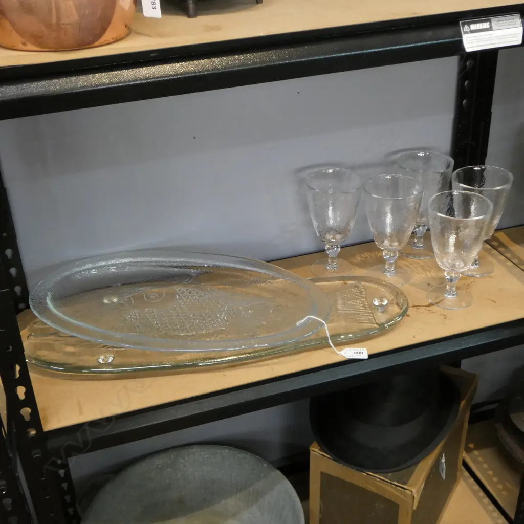 2 GLASS FISH PLATTERS L.585mm + 5 WINE GLASSES H.165mm Image 1++