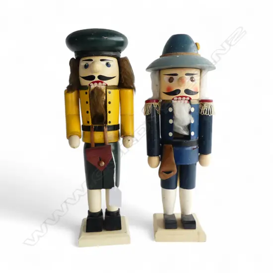 2 PAINTED WOODEN NUTCRACKERS H.370mm
