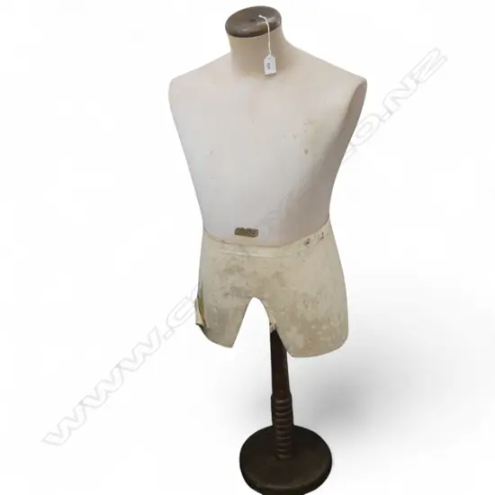 VINTAGE MALE MANNEQUIN BUST BY PURFEX AUCKLAND H.1180mm