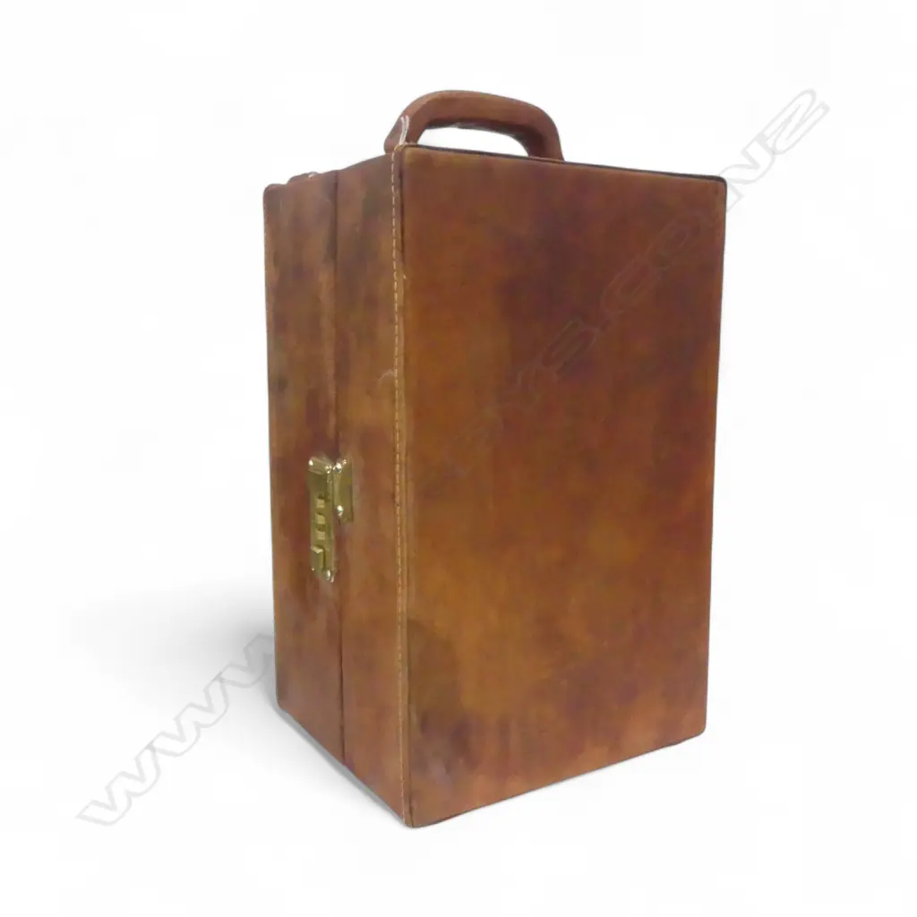 LEATHER WINE CASE w. 4 GLASSES H.330mm Image 1++