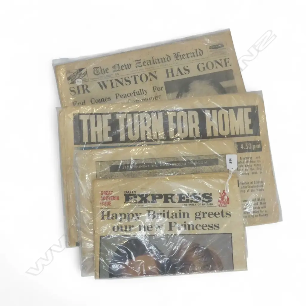 4 VINTAGE NEWSPAPERS; DEATH OF SIR WINSTON, APOLLO II, ROYALS Image 1++