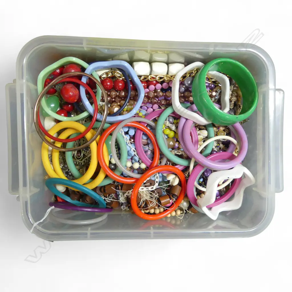 ASST. COSTUME JEWELLERY Image 1++