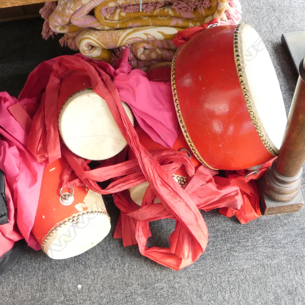 4 CHINESE PERFORMING DRUMS (3+1) H.355mm Image 1++