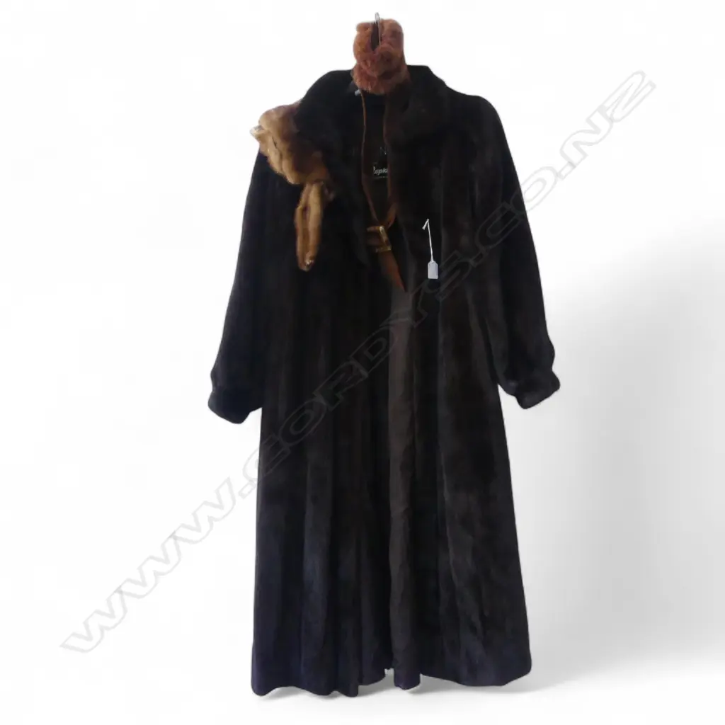 PELZ REPKY GOPPINGEN FULL LENGTH MINK COAT + 3 OTHER FUR INLCUDING BELT Image 1++