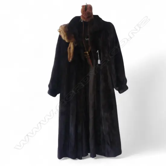 PELZ REPKY GOPPINGEN FULL LENGTH MINK COAT + 3 OTHER FUR INLCUDING BELT