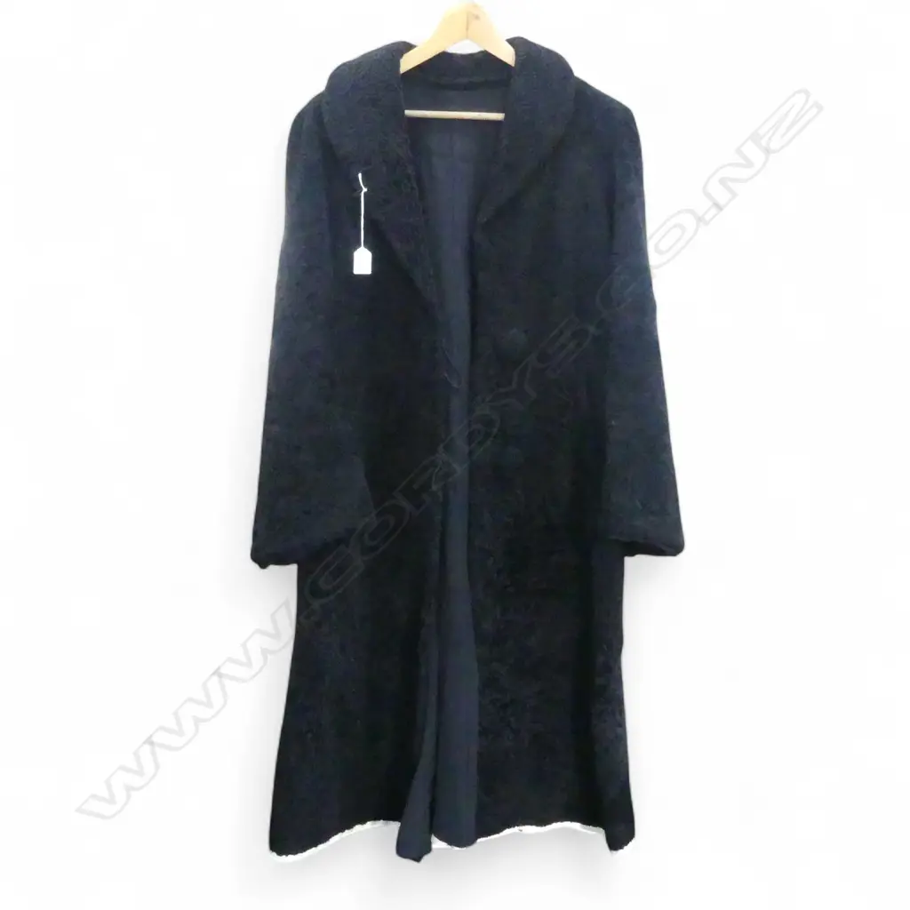 VINTAGE BLACK ASTRAKHAN FULL LENGHT JACKET MEDIUM SIZE SOME WEAR Image 1++