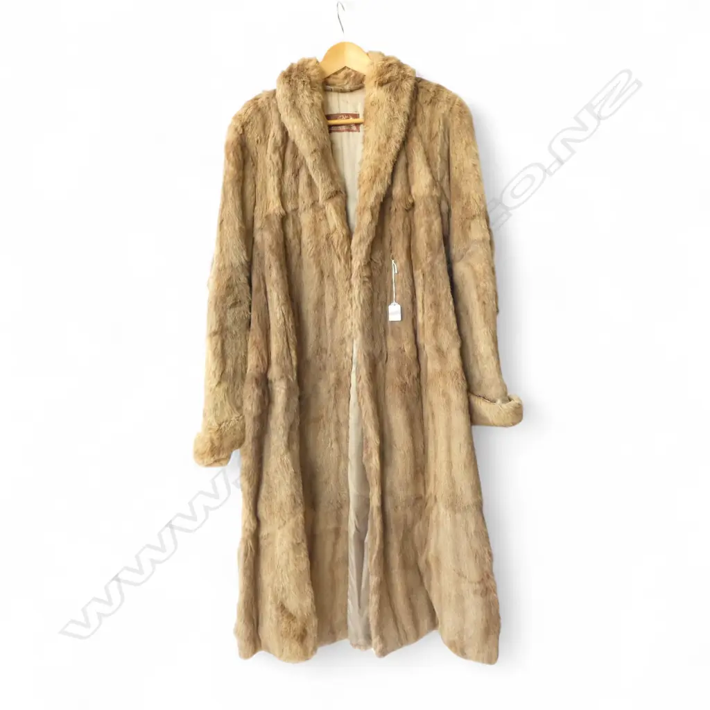 VINTAGE NZ FUR FULL LENGHT FAWN COAT SMALL SIZE Image 1++