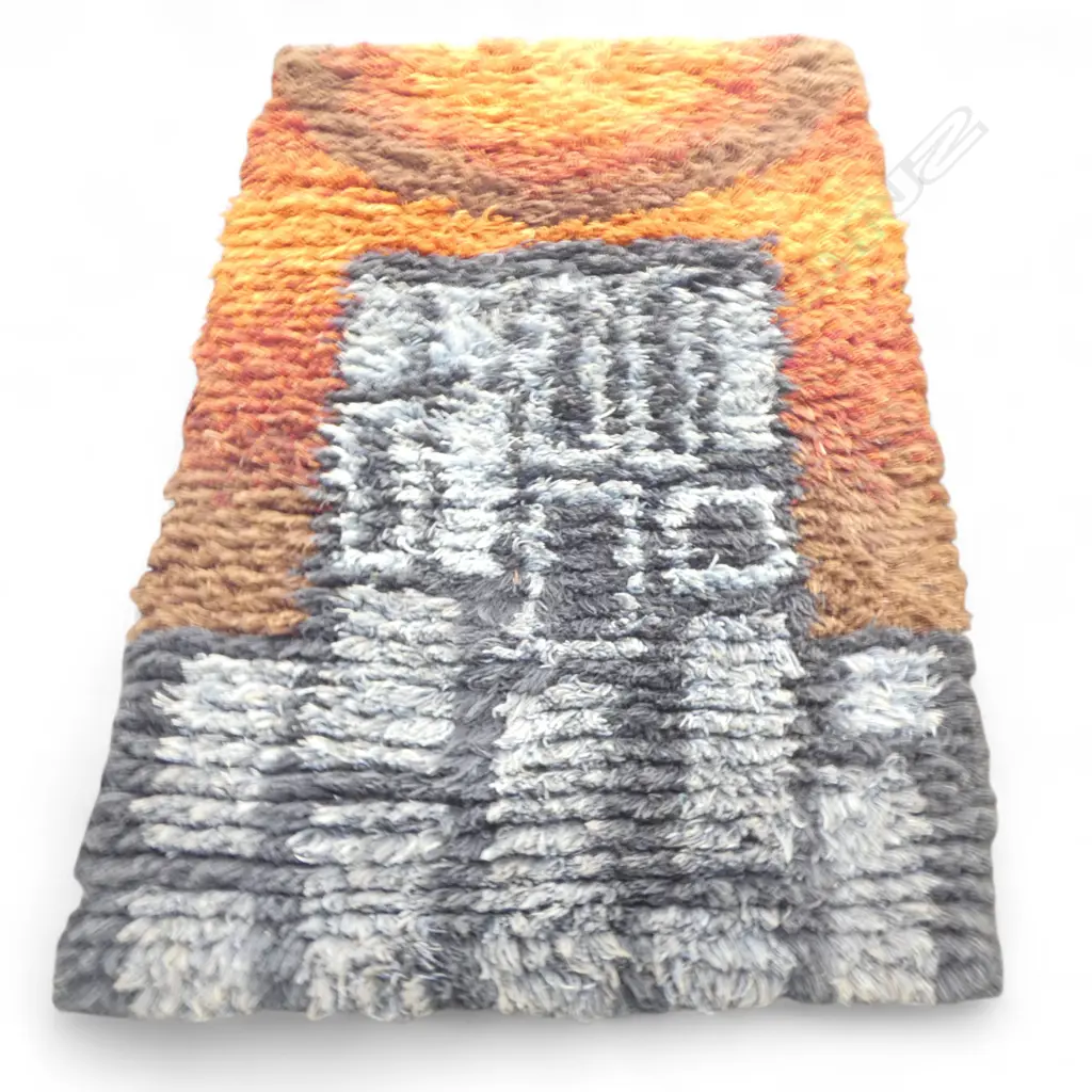 WOOL WALL HANGING Image 1++