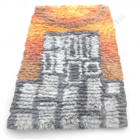 WOOL WALL HANGING