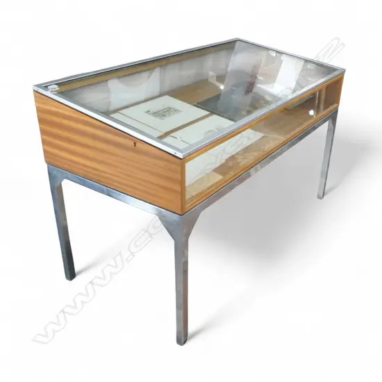 MEUSEUM OR SHOP DISPLAY CABINET L1530 H820MM