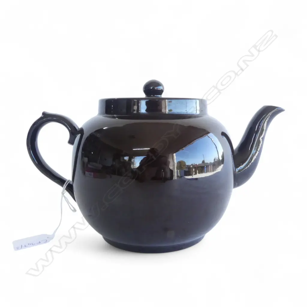 ENGLISH BROWN CERAMIC TEAPOT H.145mm Image 1++