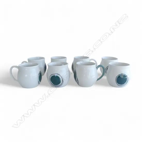 SET OF 8 NZ POTTERY SOUP MUGS’ SMC’ BY SUZANNE MCALLEN, H.95MM