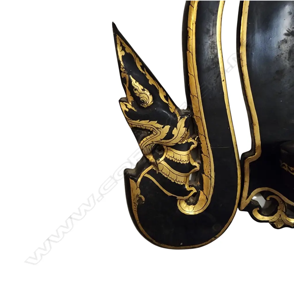 LACQUERED WALL HANGING SHRINE 400 x 320 mm Image 1++