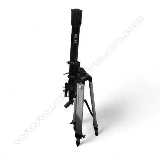 NOVA TELESCOPE ON TRIPOD STAND H1000MM