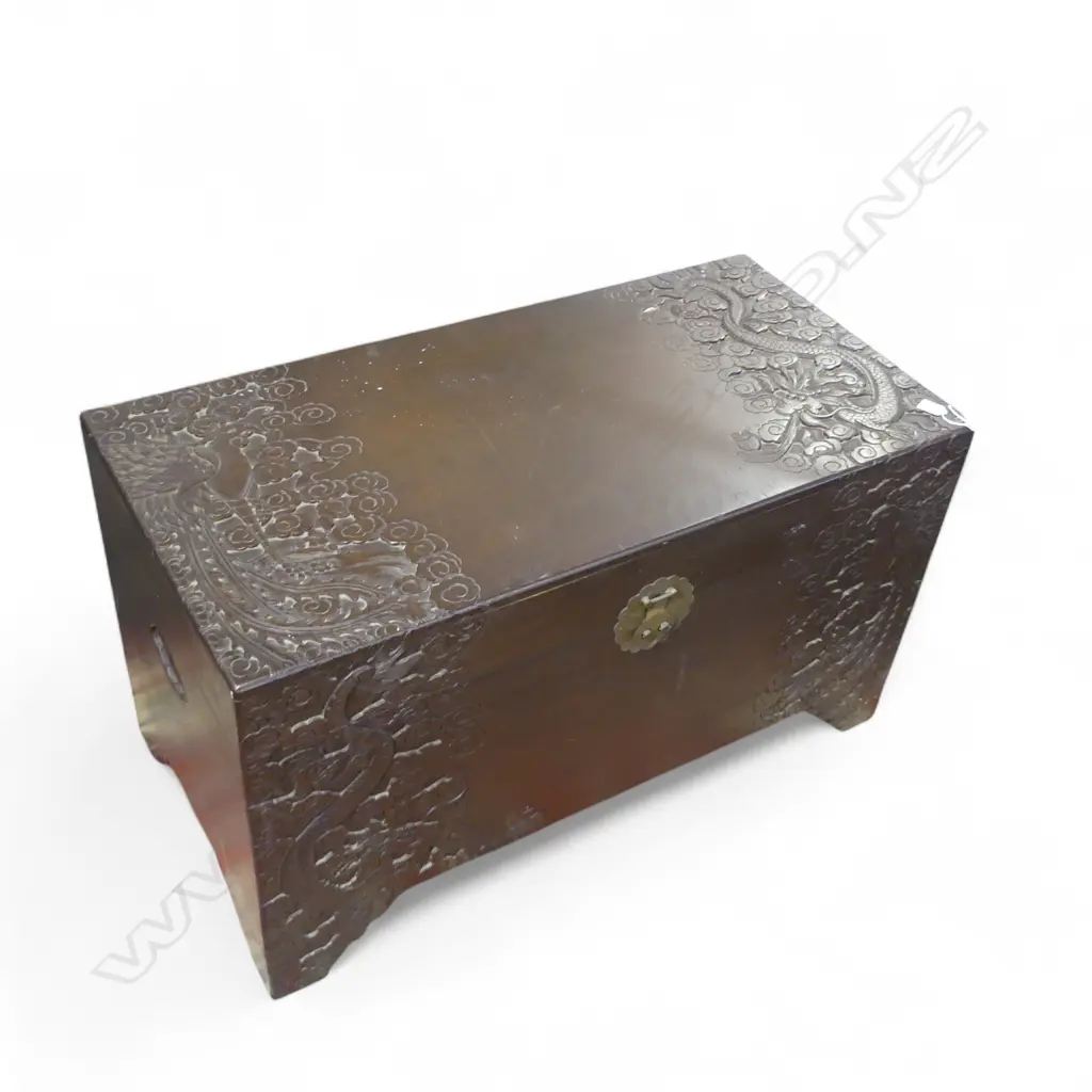 CARVED CAMPHOR WOOD CHEST 1000x500x570mm Image 1++