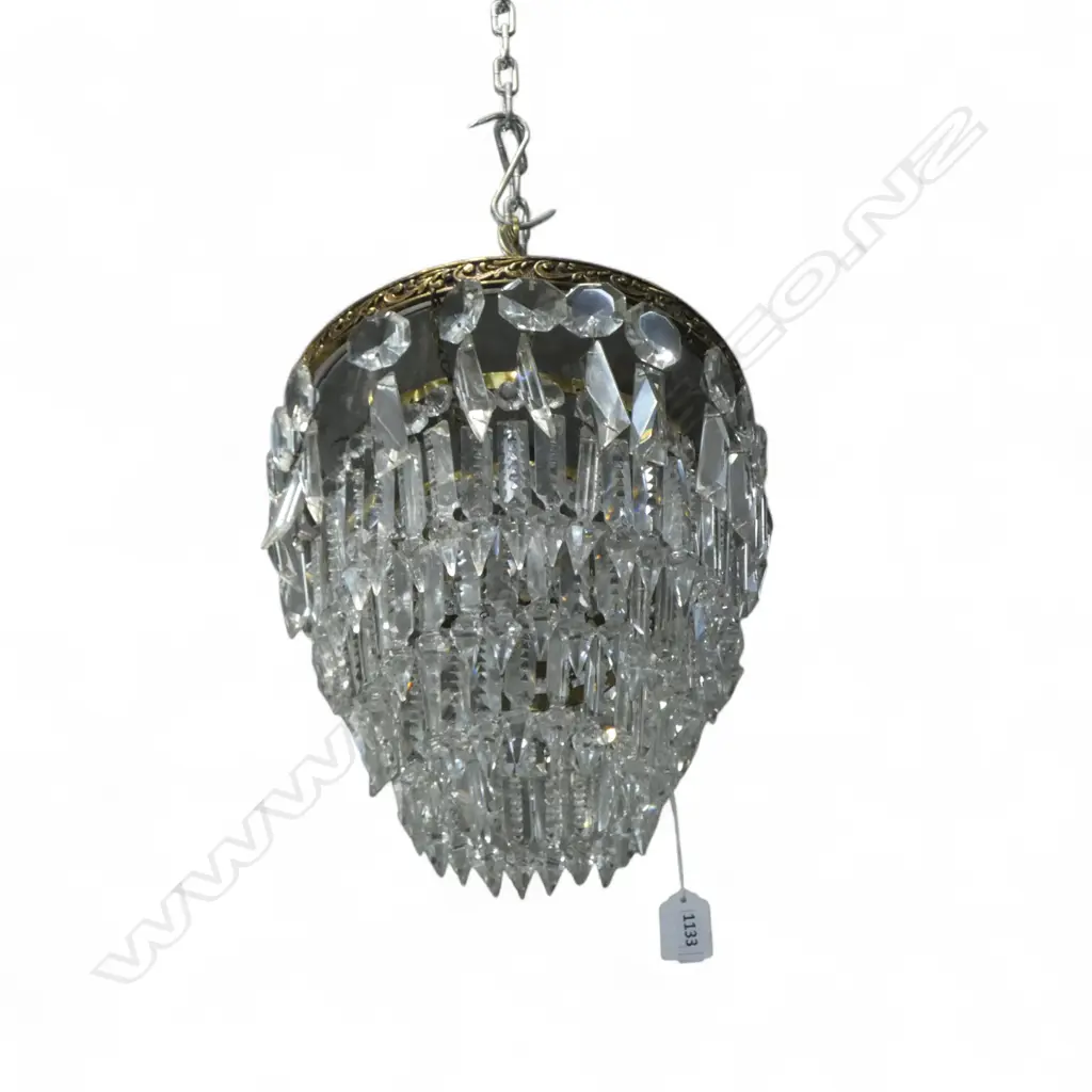 CHANDELIER 275mm dia Image 1++