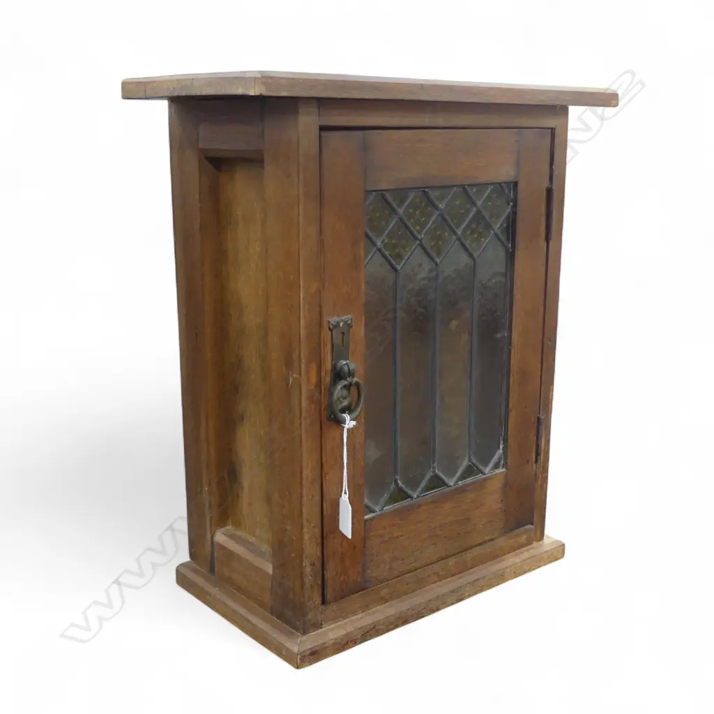 VINTAGE OAK LEADLIGHT CABINET H500 W420MM Image 1++