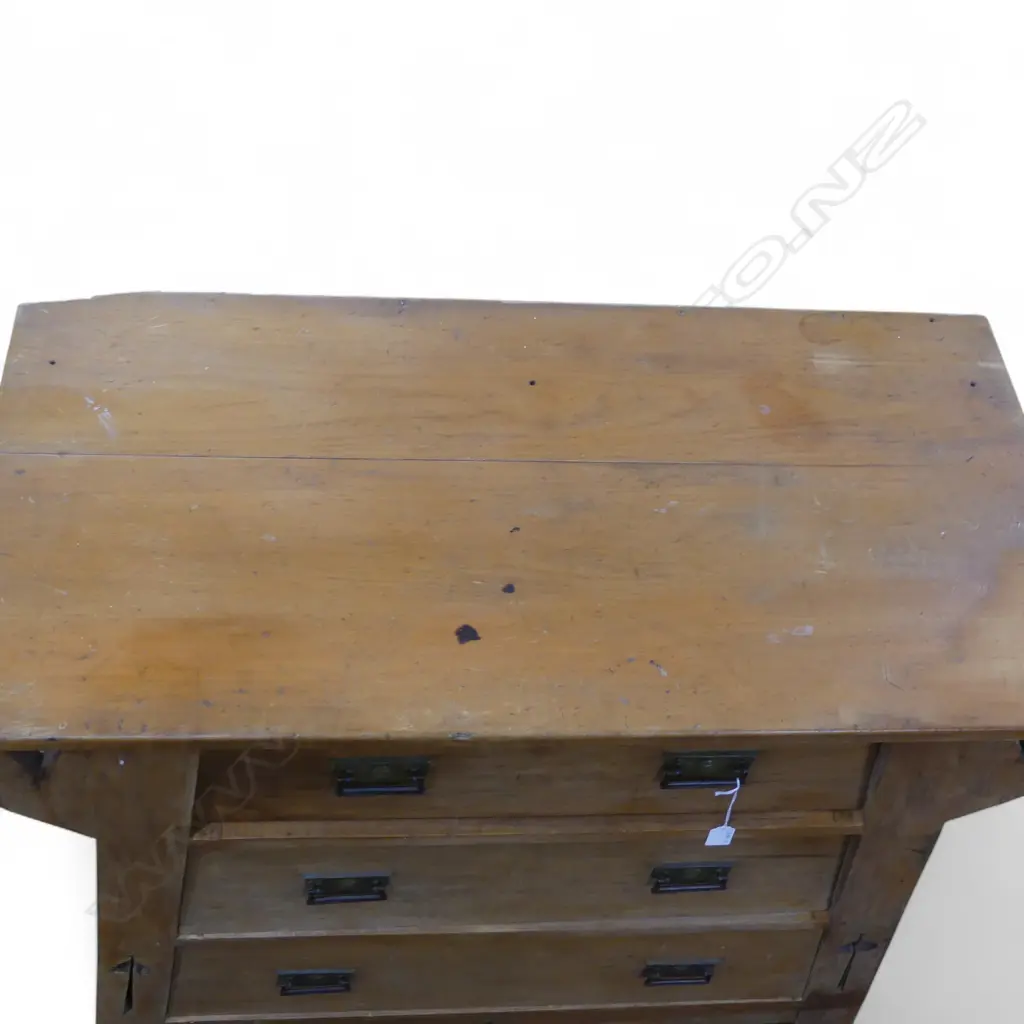  ARTS & CRAFTS 3 DRAWER CHEST BY COUSINS & COUSINS AUCKLAND 995x500x835mm Image 1++