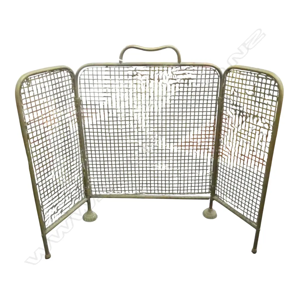 VINTAGE BRASS FOLDING FIRE SCREEN H580 L440 UNOPENED Image 1++