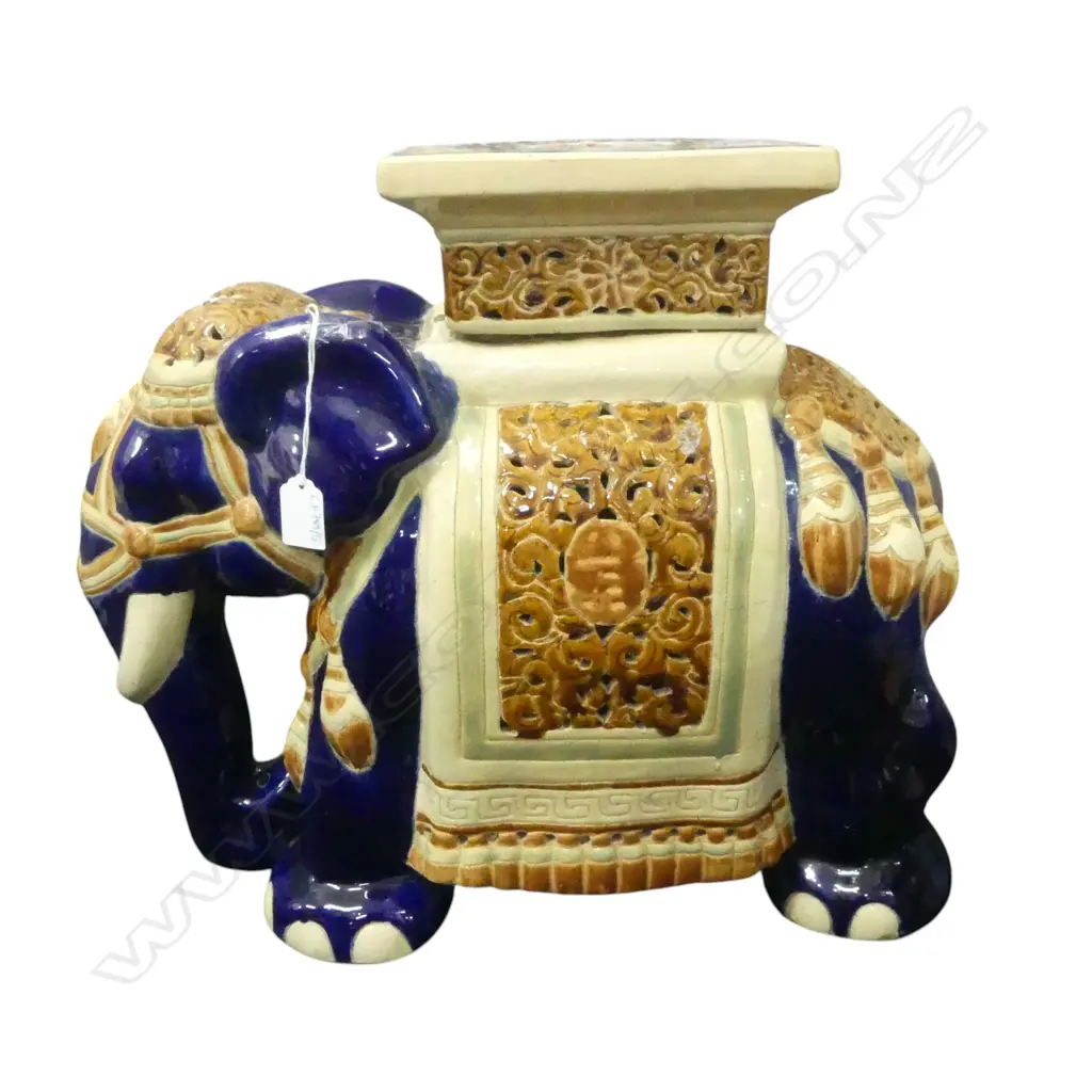 ELEPHANT STOOL H.435mm Image 1++