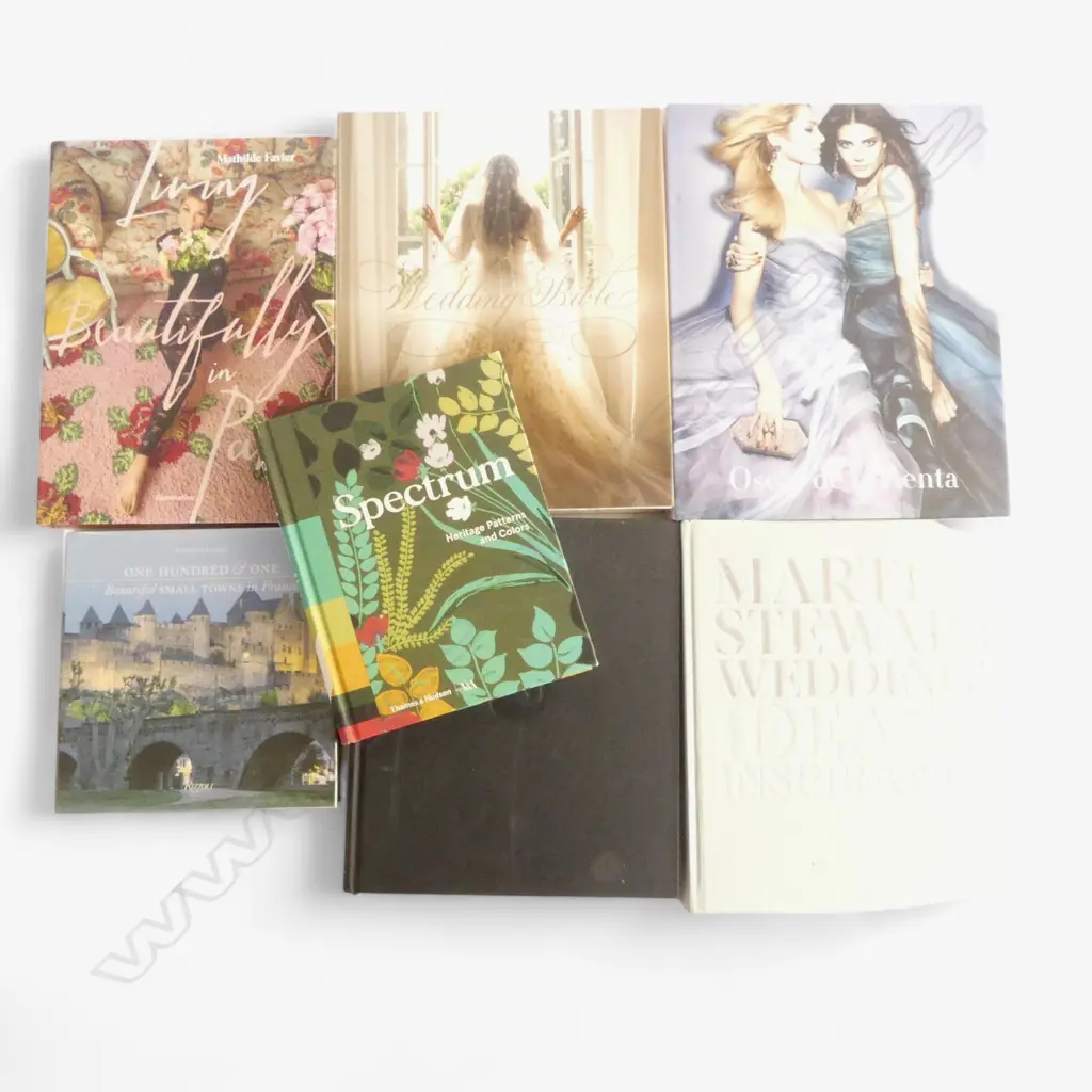 7 BOOKS; FASHION (OSCAR DE LA RENTA, CHANEL) / WEDDINGS ETC Image 1++