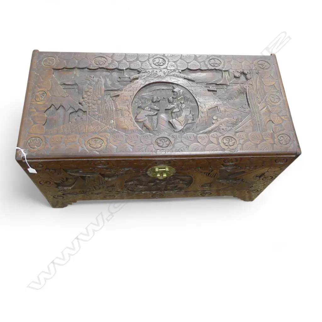 VINTAGE CARVED CHINESE CAMPHORWOOD CHEST H480 L920MM Image 1++