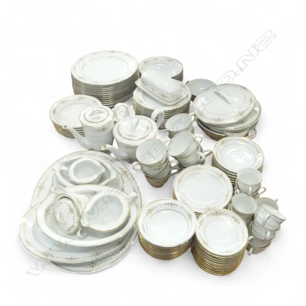 LARGE NORITAKE 'CHAMPS-ELYSEES' DINNER SERVICE Image 1++
