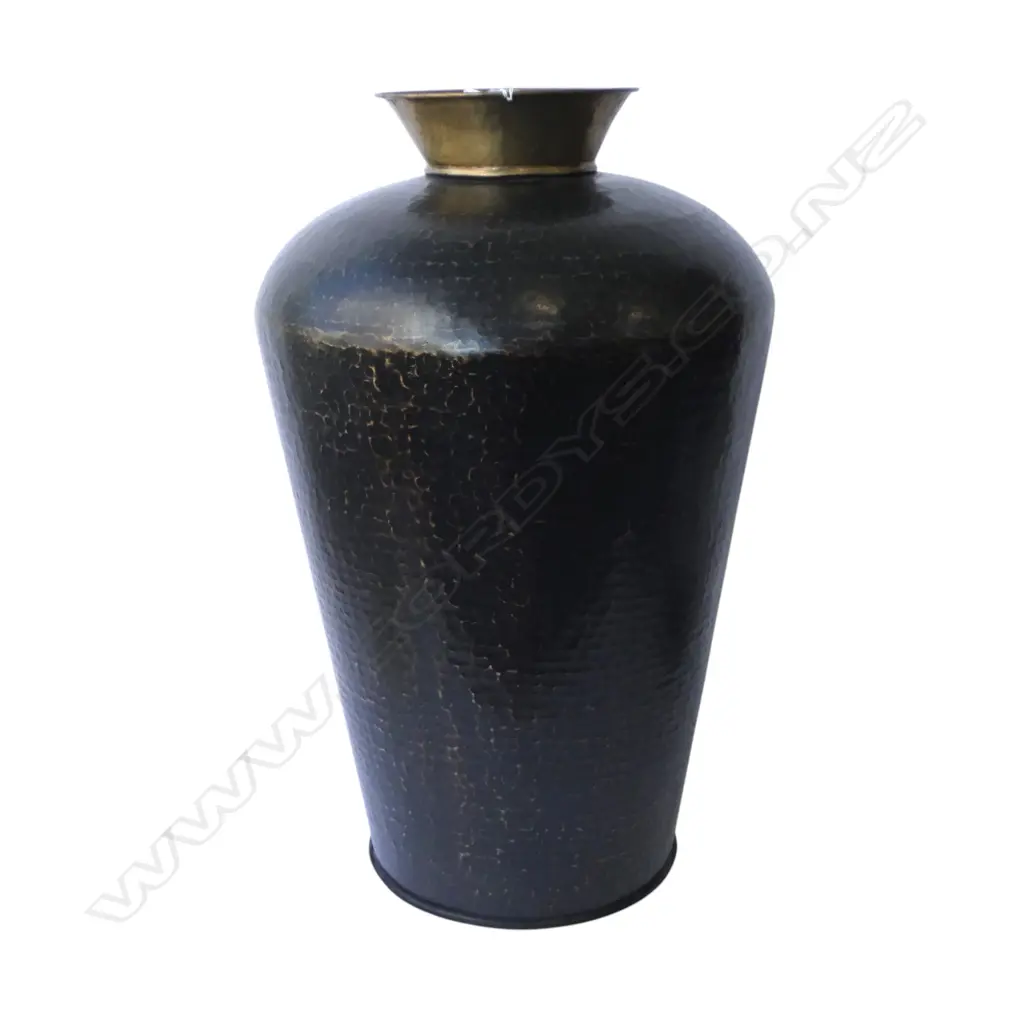 LG BEATEN METAL FLOOR VASE H.740mm Image 1++