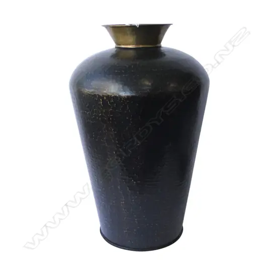 LG BEATEN METAL FLOOR VASE H.740mm