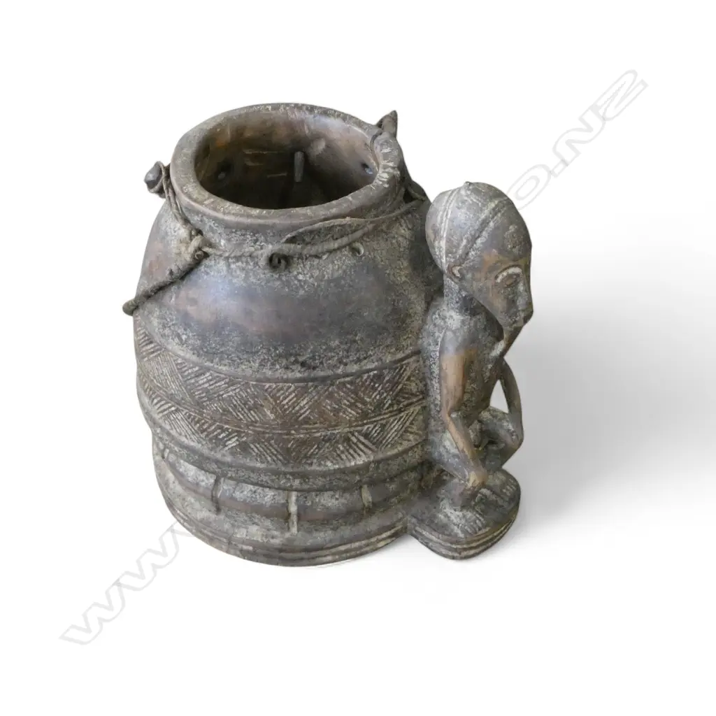 ETHNIC ANTIQUE WOOD CARVED STORAGE VESSEL H200MM Image 1++
