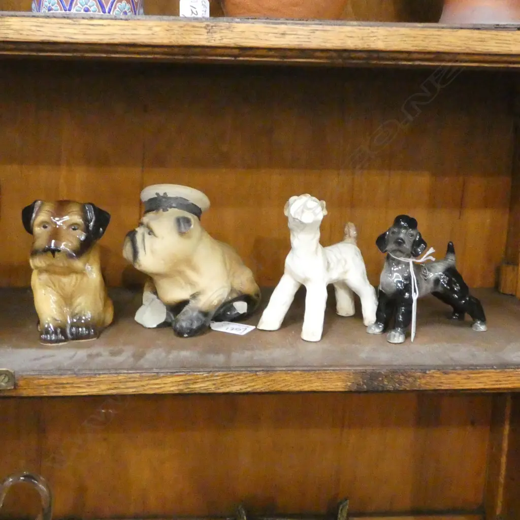PACK OF 4 VINTAGE ORN DOGS CHIPS TO BULLDOG H120MM Image 1++