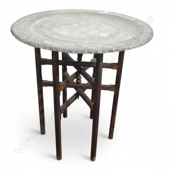 MIDDLE EASTERN COPPER TRAY TABLE ON FOLDING MAHOGANY BASE H600 W560MM