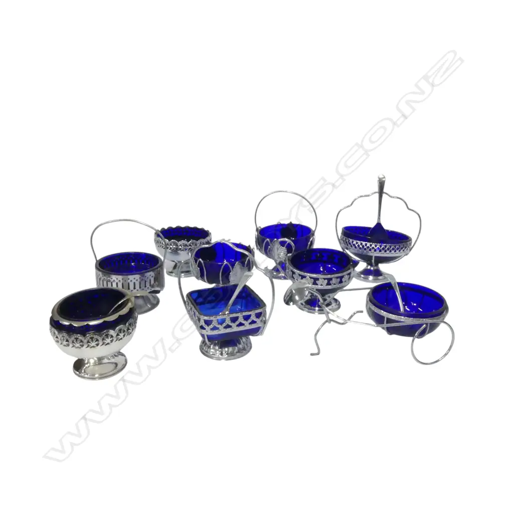 BLUE GLASS JAM DISHES ASST Image 1++