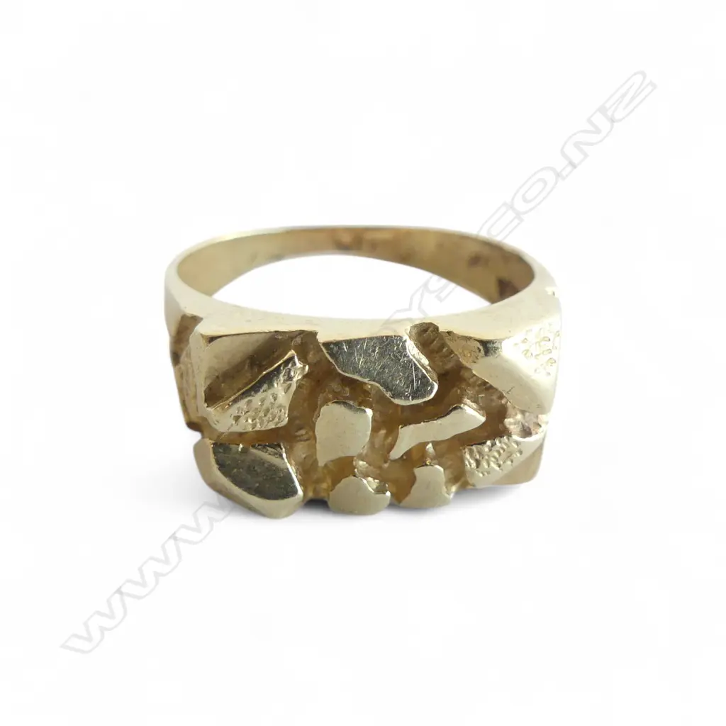 14ct GOLD RING 4.26gms Image 1++