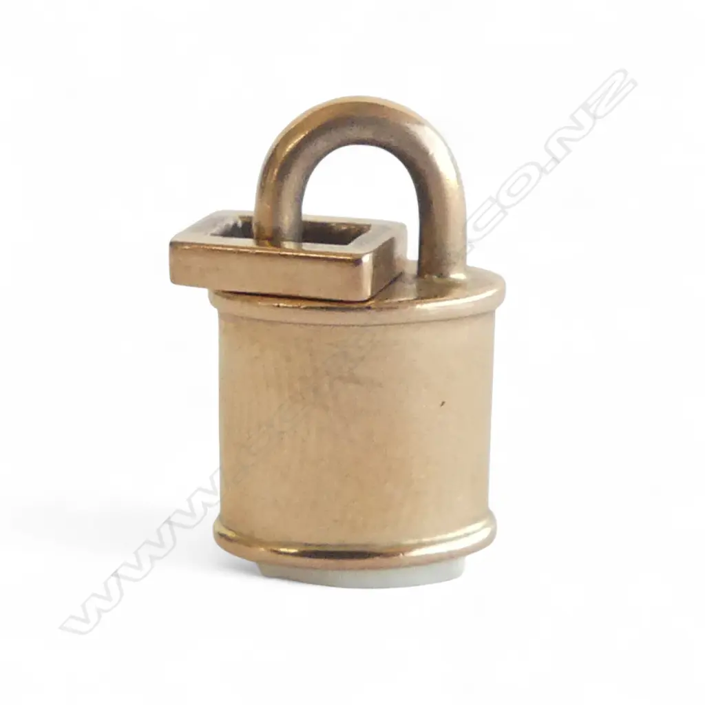9CT LOCK CHARM H.20mm 5.5gms Image 1++