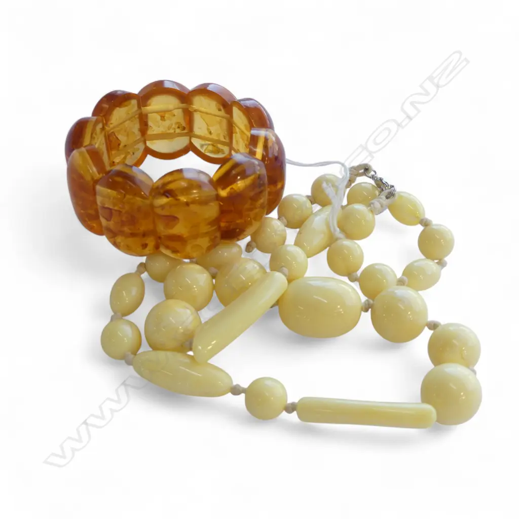 FAUX AMBER BRACELET & BEAD NECKLACE Image 1++