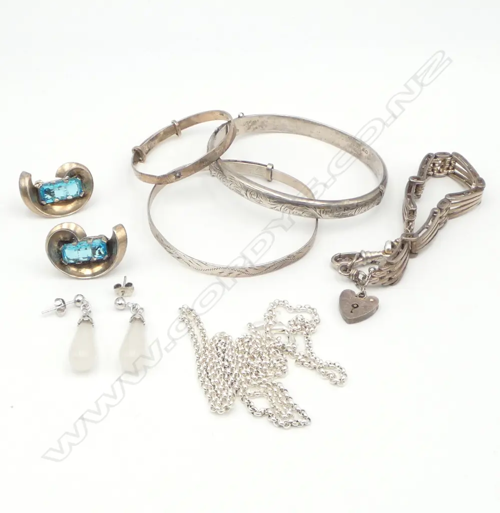 4 STG SILVER BRACELETS, CHAIN, 2 PRS EARRINGS 78gms Image 1++