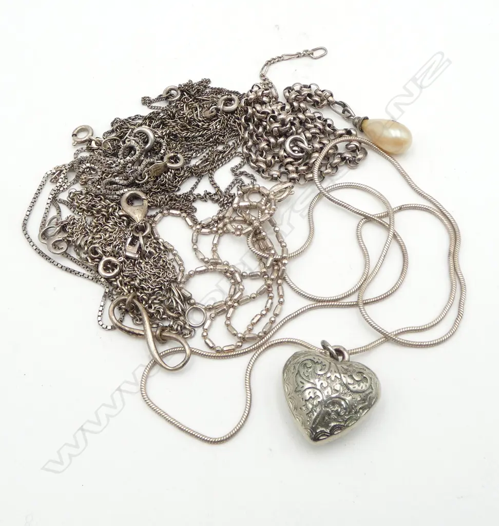 10 FINE SILVER NECKLACES Image 1++