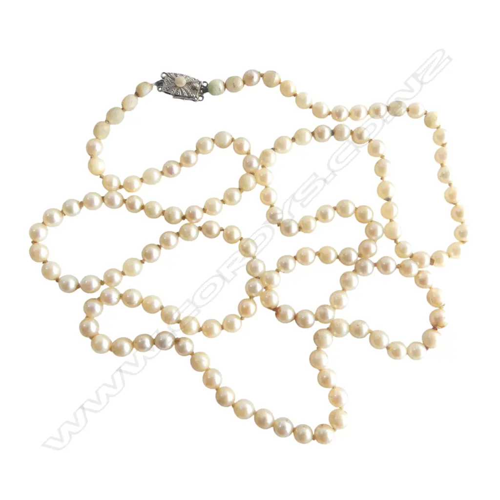 MIKIMOTO PEARL NECKLACE w. 9CT WG CLASP L.820mm SHOWING WEAR Image 1++