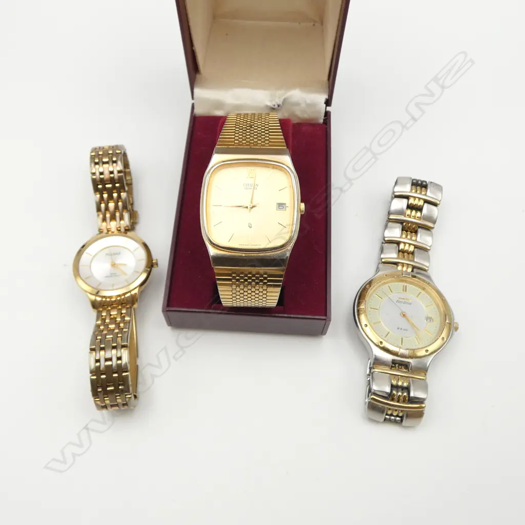 3 WRIST WATCHES; CITIZEN (BOXED), CITIZEN ECO-DRIVE, PULSAR Image 1++