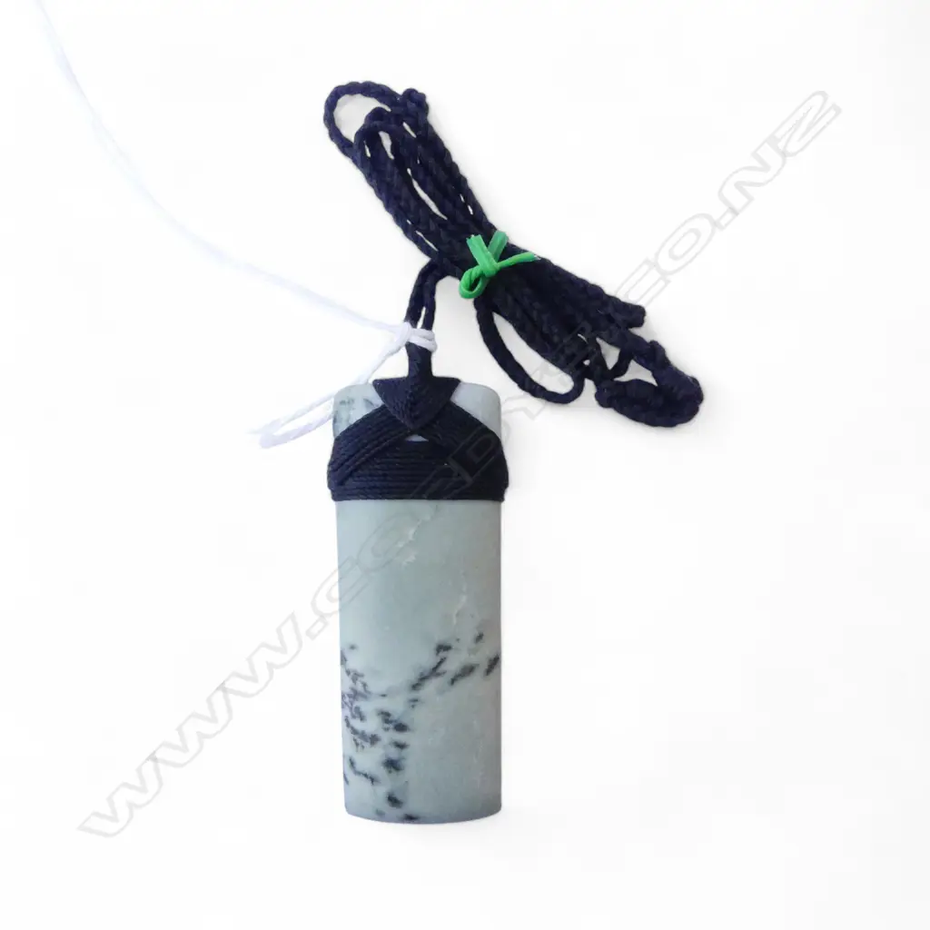 KOKOPU STONE HEI TOKI (with woven cord) L.60mm Image 1++